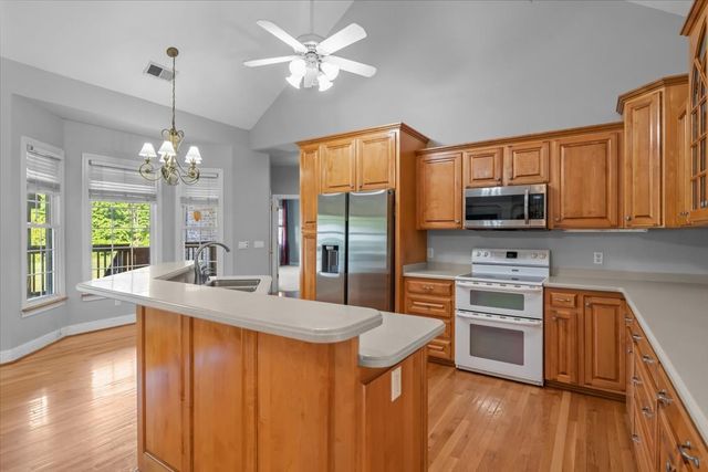 2440 Maple Grove Rd, Dickson, TN 37055