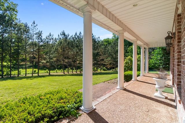 2440 Maple Grove Rd, Dickson, TN 37055