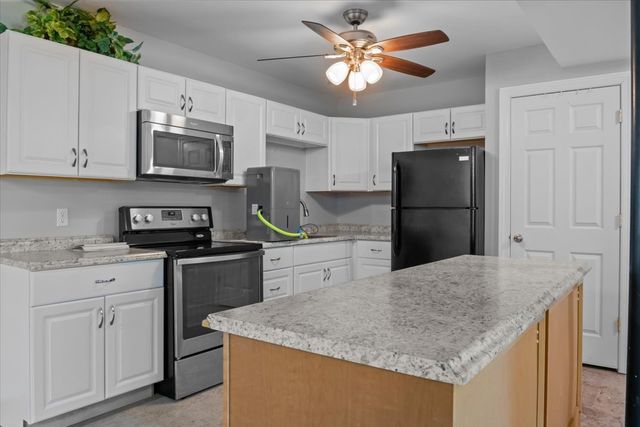 2440 Maple Grove Rd, Dickson, TN 37055