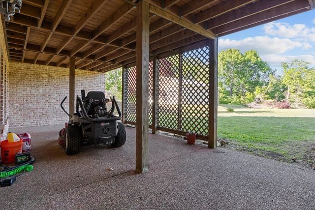 2440 Maple Grove Rd, Dickson, TN 37055