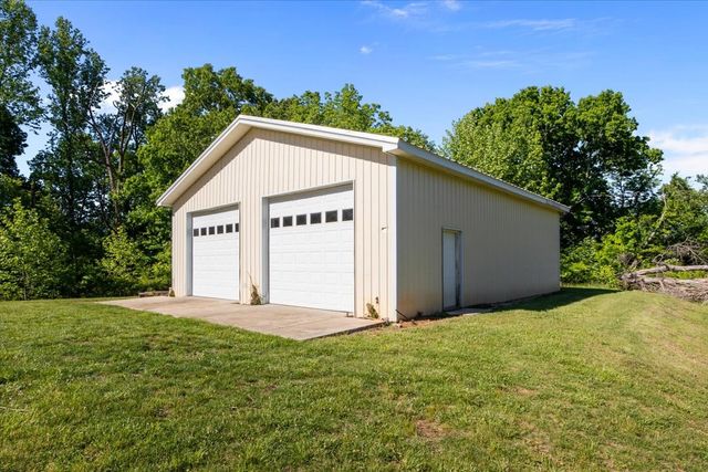 2440 Maple Grove Rd, Dickson, TN 37055