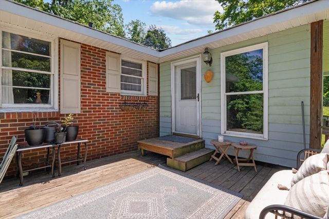 2440 Maple Grove Rd, Dickson, TN 37055