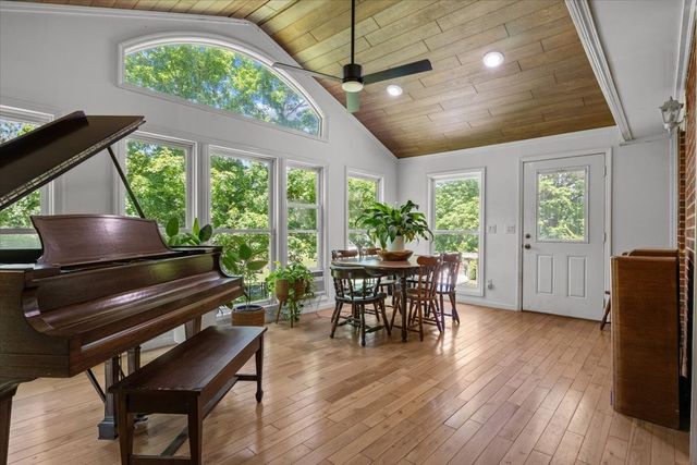 2440 Maple Grove Rd, Dickson, TN 37055