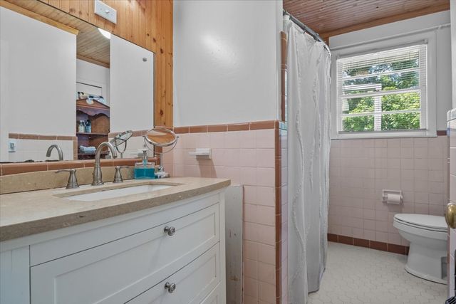 2440 Maple Grove Rd, Dickson, TN 37055