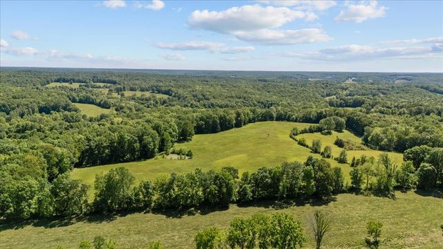 2440 Maple Grove Rd, Dickson, TN 37055