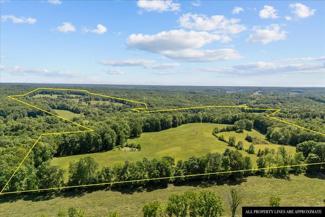 2440 Maple Grove Rd, Dickson, TN 37055
