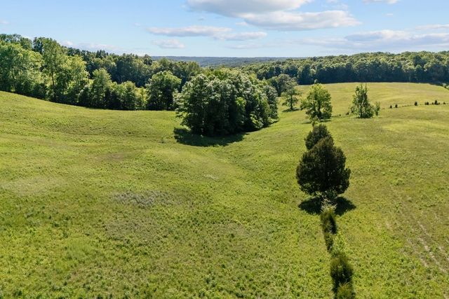 2440 Maple Grove Rd, Dickson, TN 37055