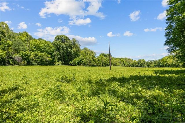 2440 Maple Grove Rd, Dickson, TN 37055