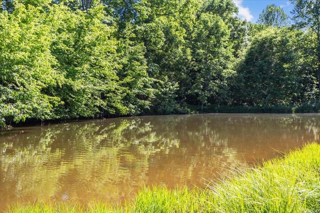 2440 Maple Grove Rd, Dickson, TN 37055