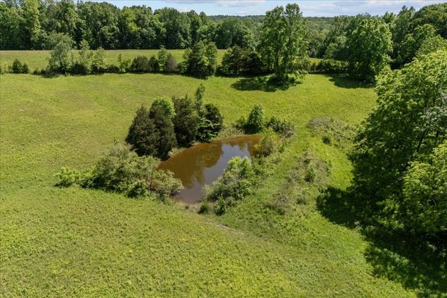 2440 Maple Grove Rd, Dickson, TN 37055