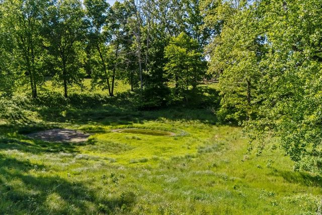 2440 Maple Grove Rd, Dickson, TN 37055