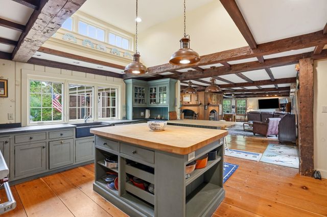 515 E Surry Road, Surry, NH 03431