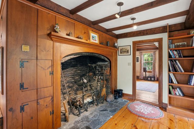 515 E Surry Road, Surry, NH 03431