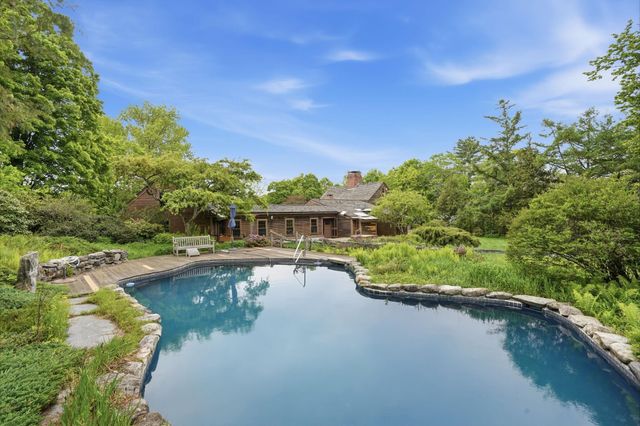515 E Surry Road, Surry, NH 03431