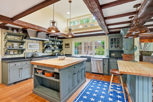 515 E Surry Road, Surry, NH 03431