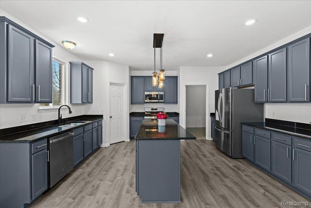 53283 Jaclyn Drive, Shelby Charter Township, MI 48315