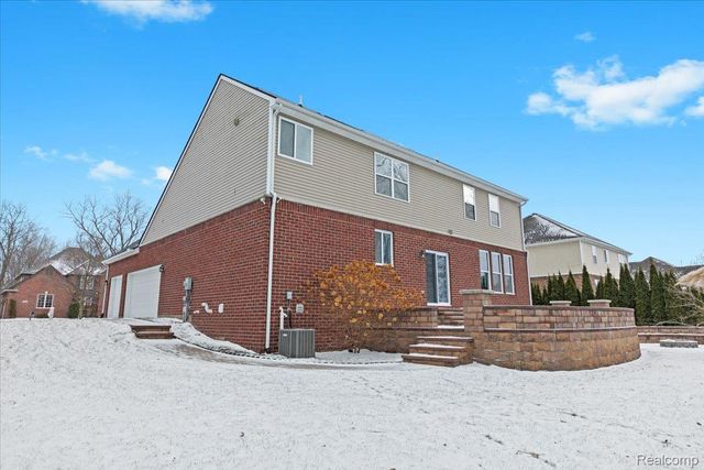 53283 Jaclyn Drive, Shelby Charter Township, MI 48315