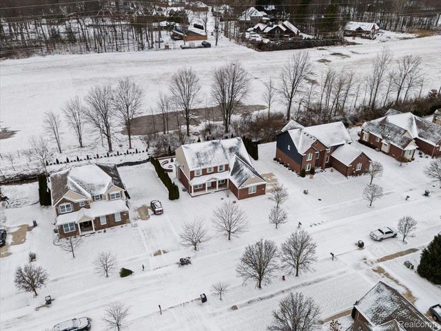 53283 Jaclyn Drive, Shelby Charter Township, MI 48315