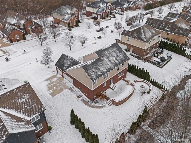 53283 Jaclyn Drive, Shelby Charter Township, MI 48315