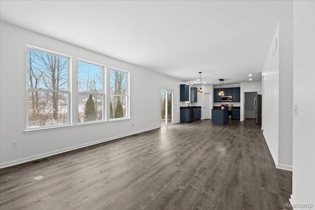 53283 Jaclyn Drive, Shelby Charter Township, MI 48315