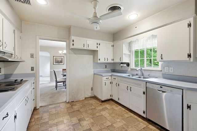 3735 W Henderson Road, Upper Arlington, OH 43220