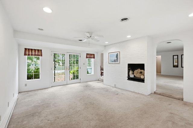3735 W Henderson Road, Upper Arlington, OH 43220
