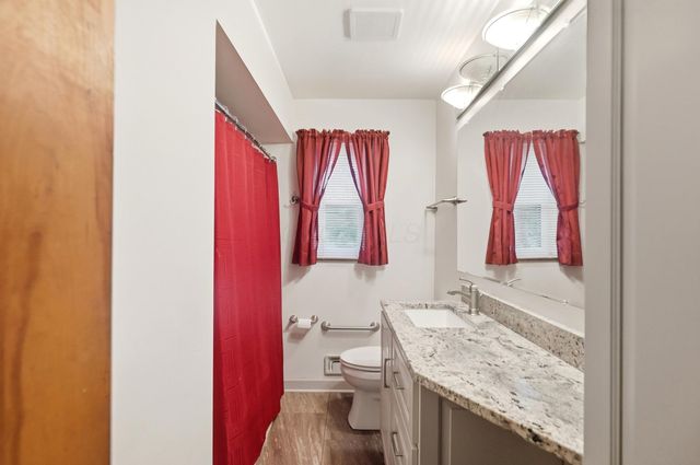 3735 W Henderson Road, Upper Arlington, OH 43220