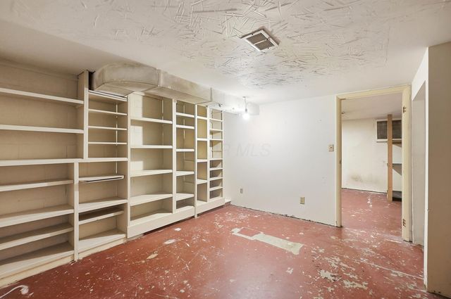 3735 W Henderson Road, Upper Arlington, OH 43220