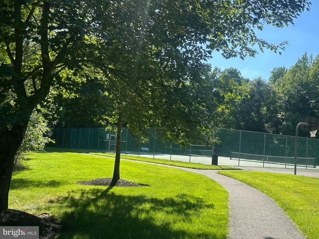 28 WILLIAM PENN CIR, Medford, NJ 08055