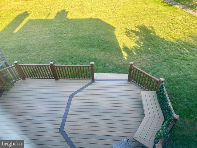 28 WILLIAM PENN CIR, Medford, NJ 08055