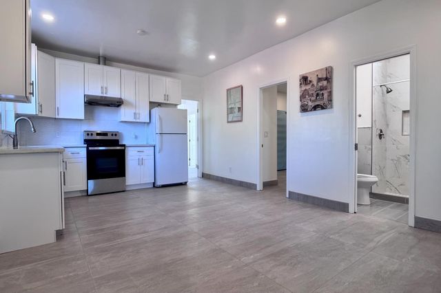 416 E Tuolumne Street N, Fresno, CA 93706
