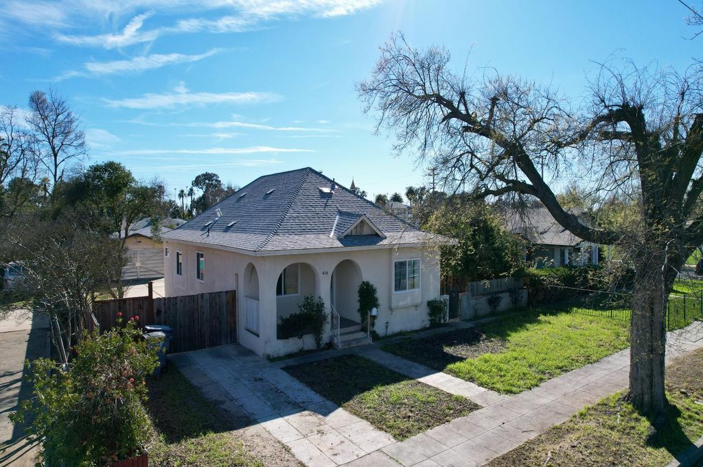 Image 1 of property listing at 416 E Tuolumne Street N, Fresno, CA 93706