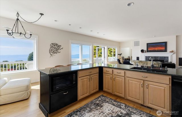 2029 West Beach Road, Oak Harbor, WA 98277
