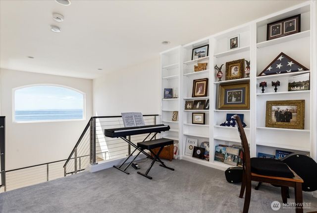 2029 West Beach Road, Oak Harbor, WA 98277