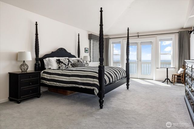 2029 West Beach Road, Oak Harbor, WA 98277