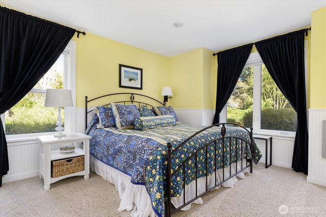 2029 West Beach Road, Oak Harbor, WA 98277