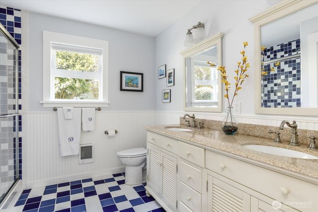 2029 West Beach Road, Oak Harbor, WA 98277