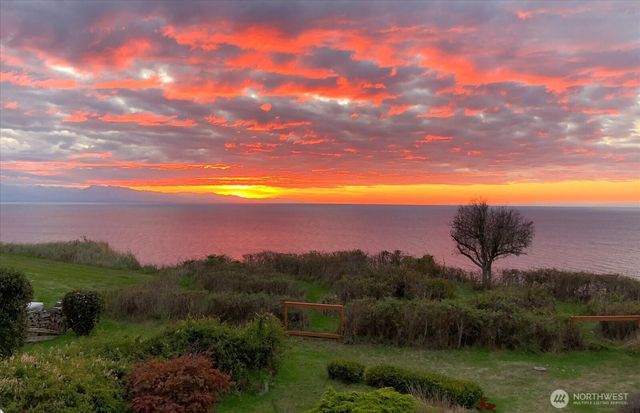 2029 West Beach Road, Oak Harbor, WA 98277