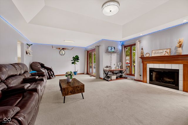 876 Bayside, Greenwood, IN 46143