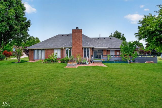 876 Bayside, Greenwood, IN 46143