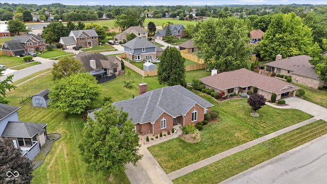 876 Bayside, Greenwood, IN 46143
