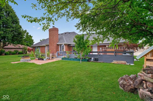 876 Bayside, Greenwood, IN 46143