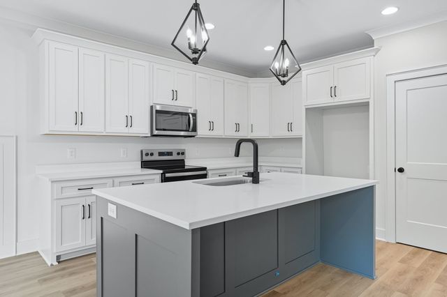 4380 McCrary Rd, Lebanon, TN 37090