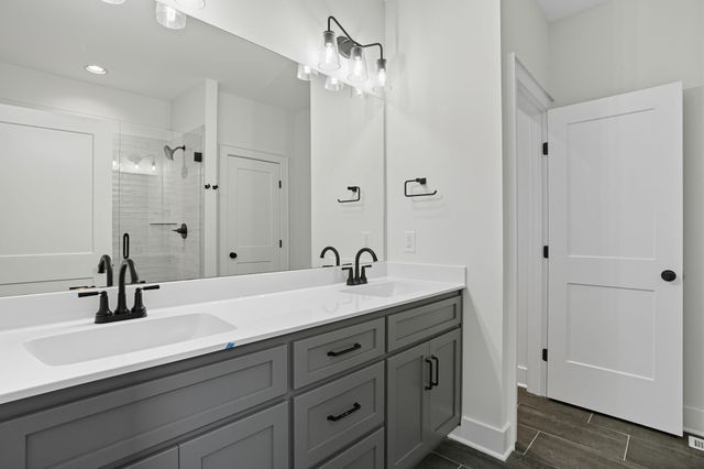 4380 McCrary Rd, Lebanon, TN 37090