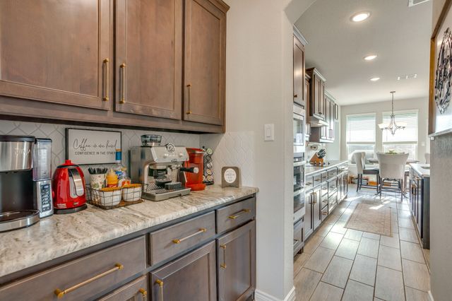 117 Mockingbird Hill Drive, Joshua, TX 76058