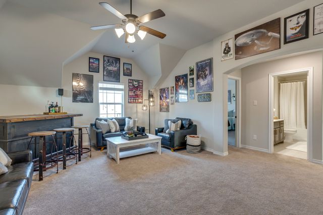 117 Mockingbird Hill Drive, Joshua, TX 76058