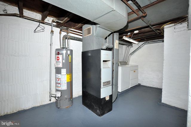 3069 S CHESAPEAKE RD, Camden, NJ 08104