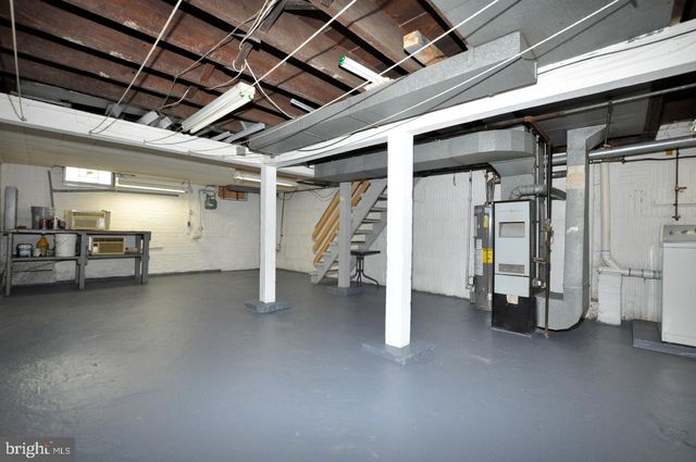 3069 S CHESAPEAKE RD, Camden, NJ 08104