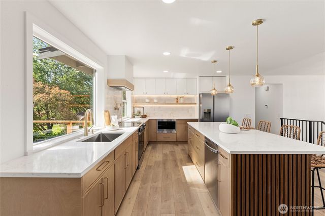 32007 28th Avenue SW, Federal Way, WA 98023