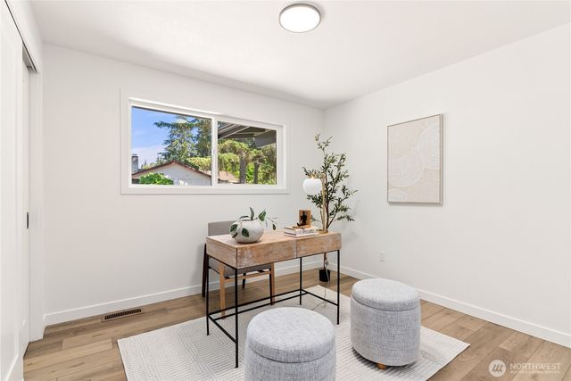 32007 28th Avenue SW, Federal Way, WA 98023
